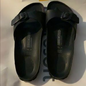 Birkenstock’s pool slides size 37